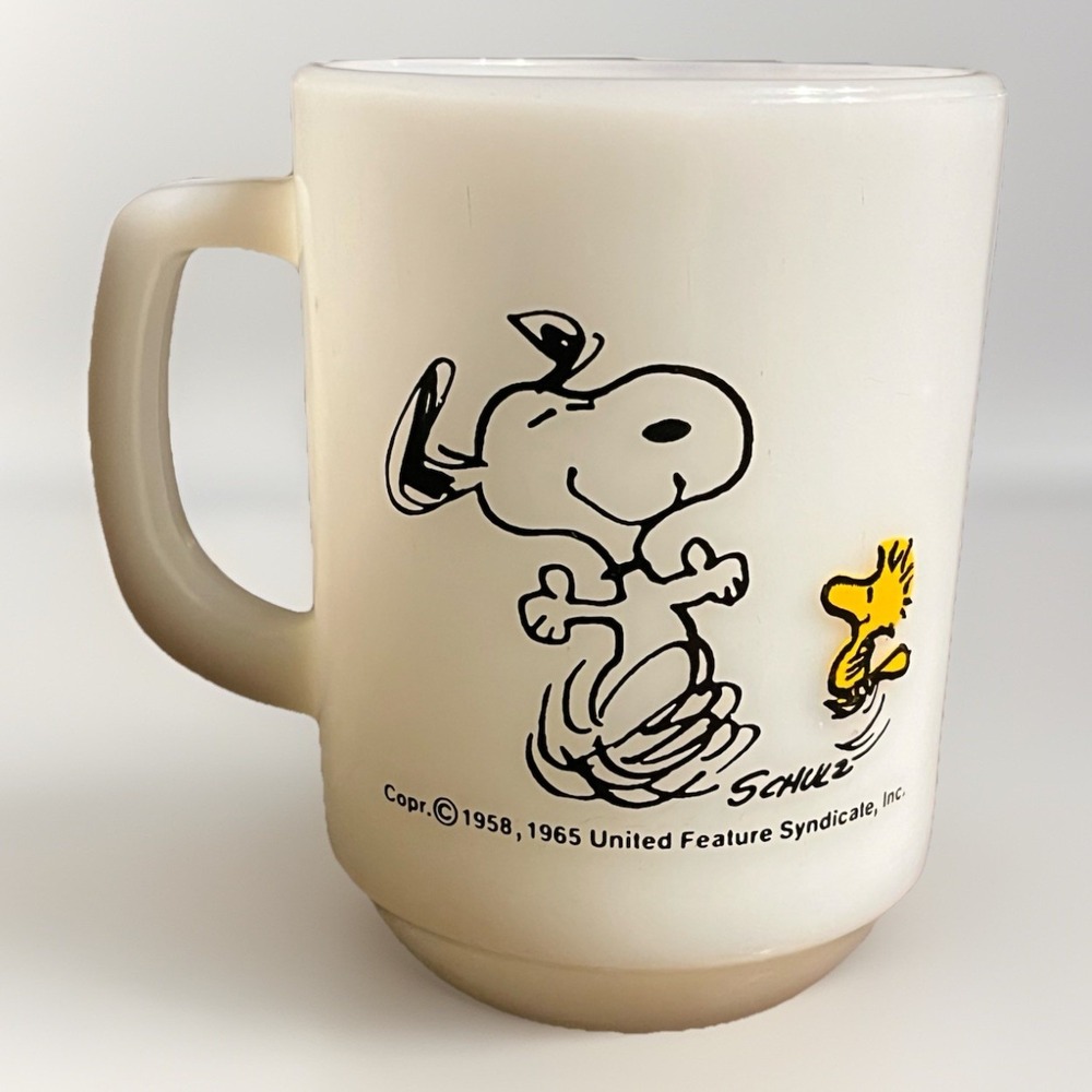 Vintage Fire King Snoopy Mug At Times Life Is Pure Joy Milk Glass Peanuts 1965